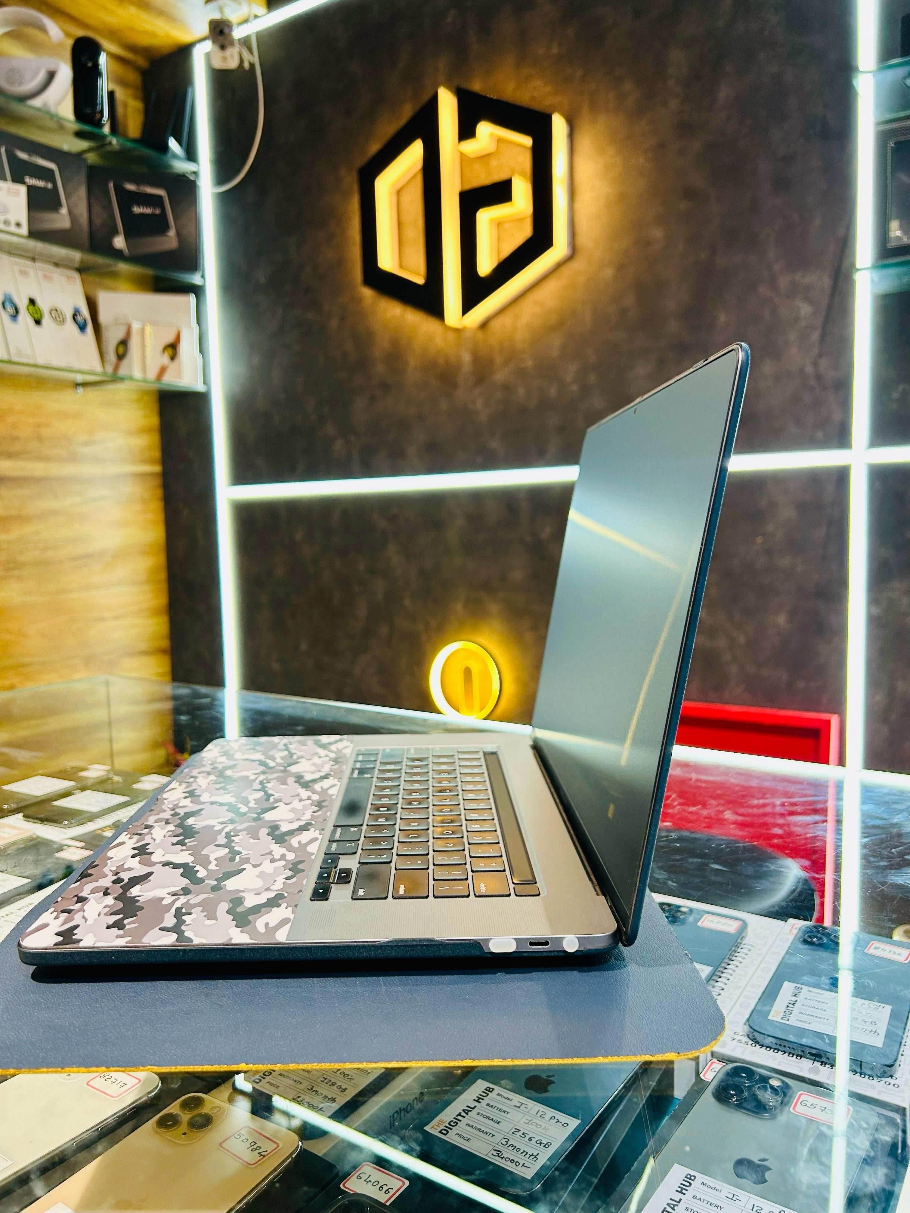 Apple Macbook Pro 2.6GHz Core i7 16GB Ram +512GB SSD - SILVER - Item Code (KMD6M) - The Digital Hub