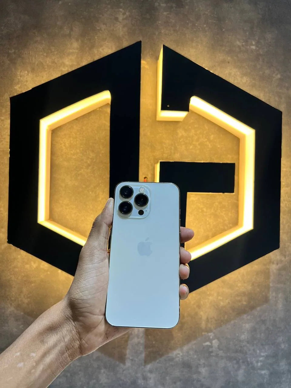 Apple iPhone 13 Pro 128GB - GOLD - Code (19773) - The Digital Hub