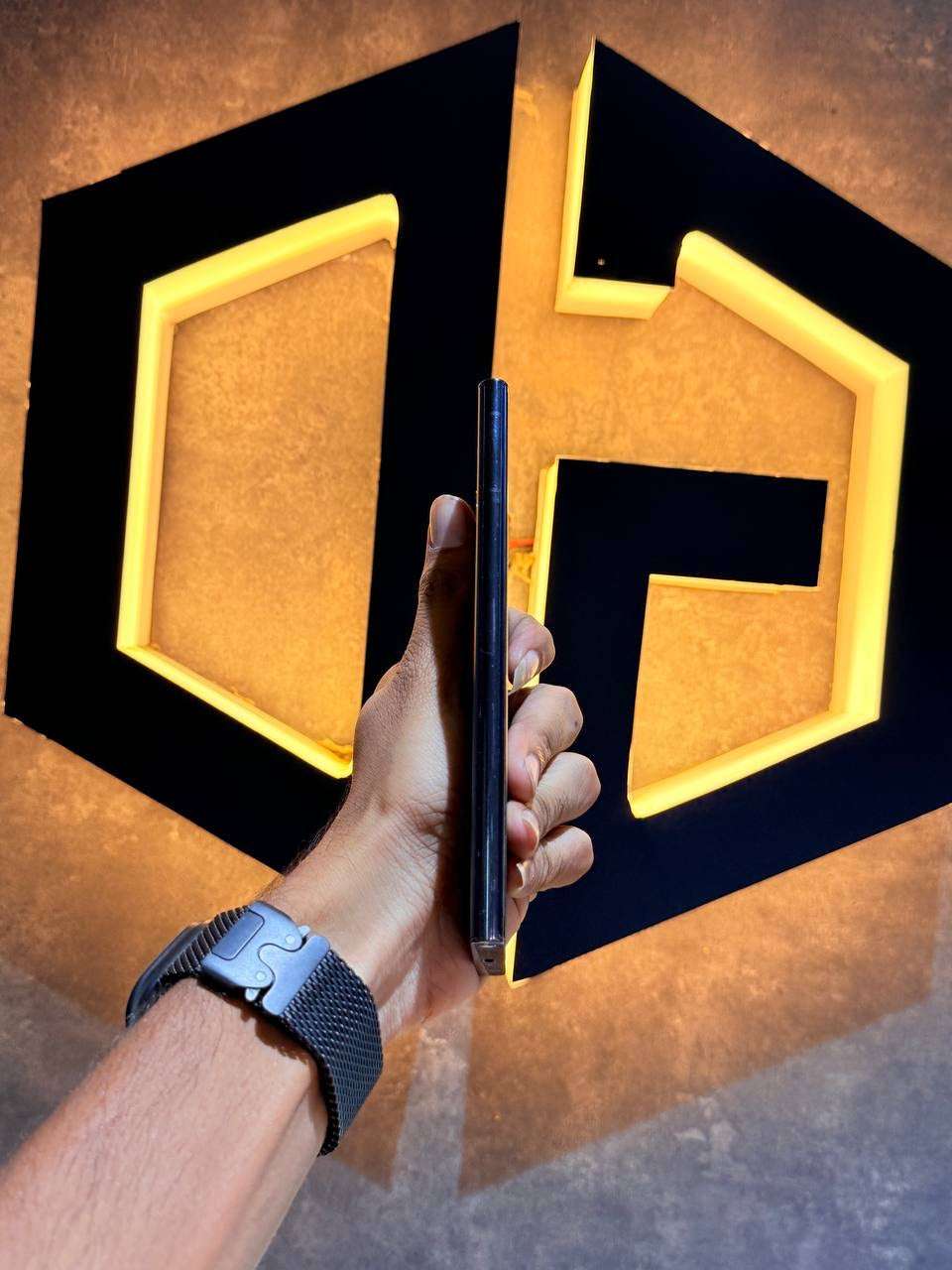 Samsung S22 Ultra 8+128GB - BLACK - Code (73992) - The Digital Hub