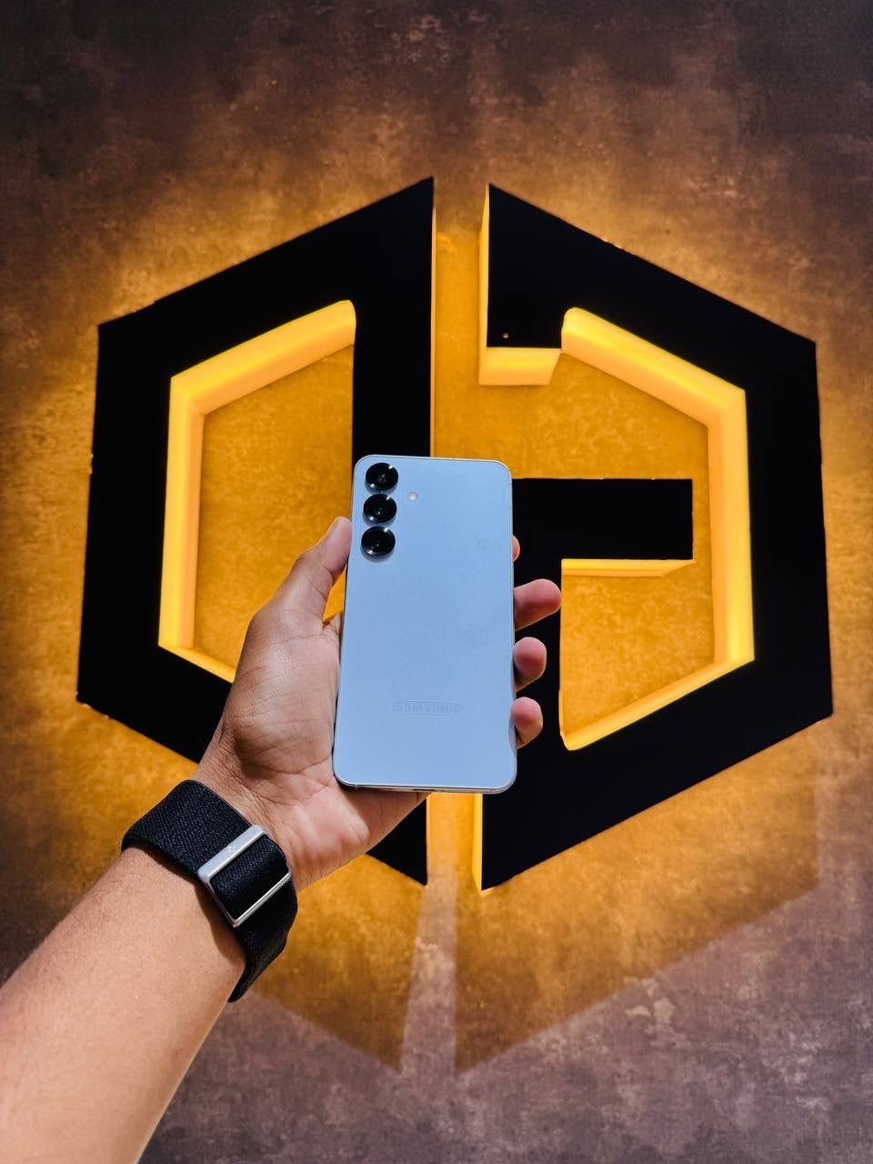 Samsung S25 12+256GB - ICYBLUE - Code (11046) - The Digital Hub