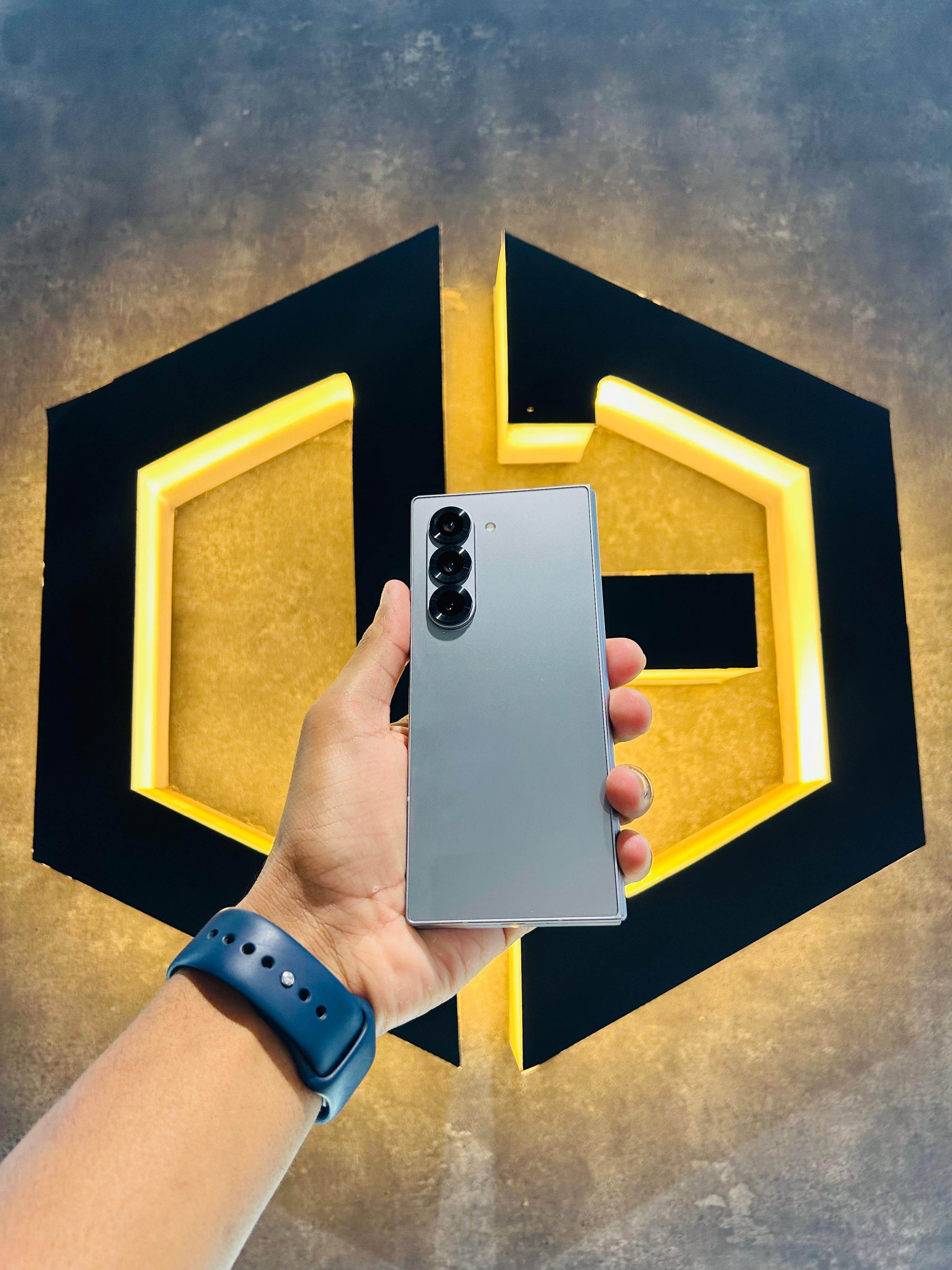 Samsung Z Fold 6 12+256GB - SILVER - Item Code (04688) - The Digital Hub