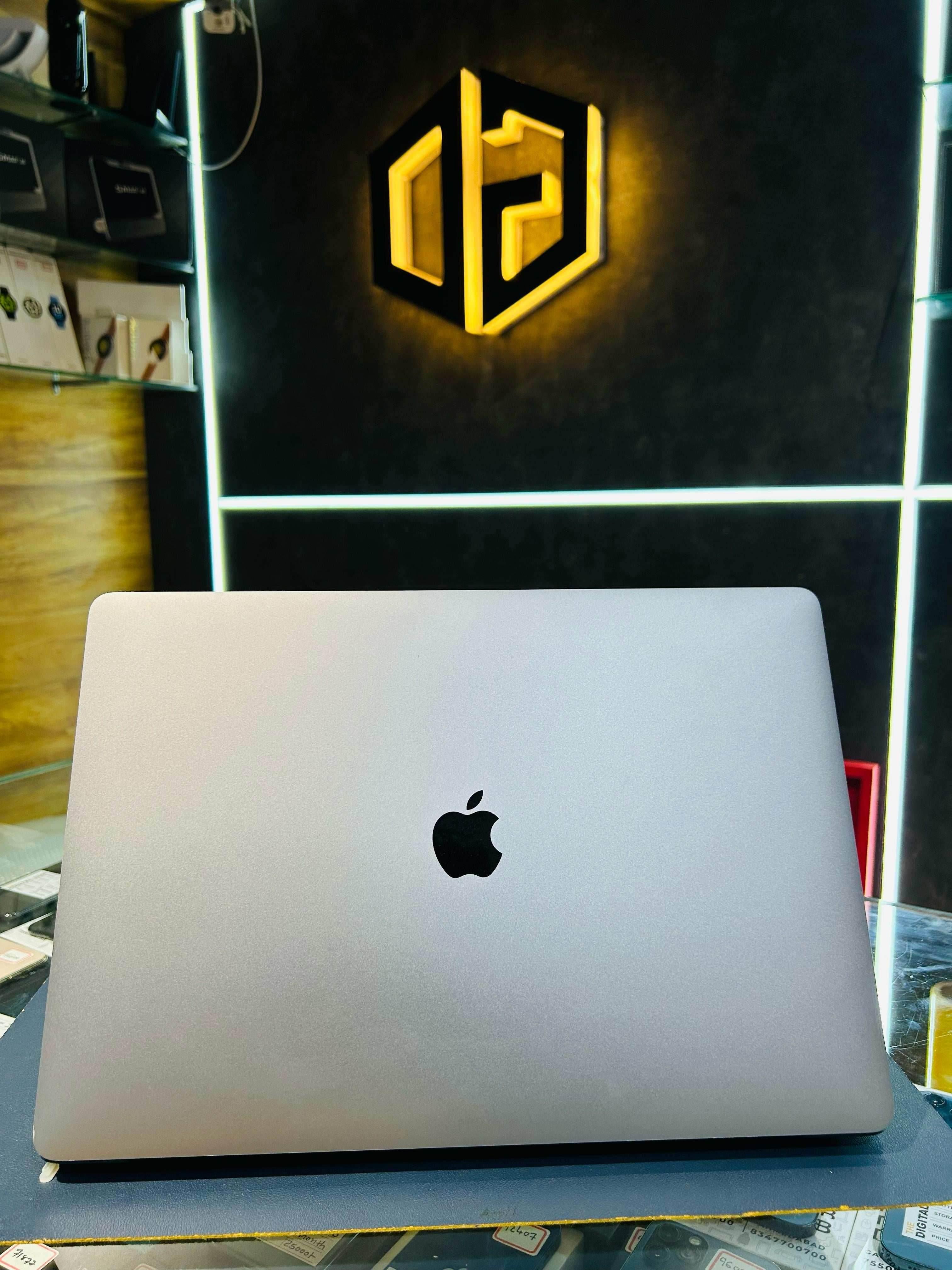 Apple Macbook Pro 2.6GHz Core i7 16GB Ram +512GB SSD - SILVER - Item Code (KMD6M) - The Digital Hub