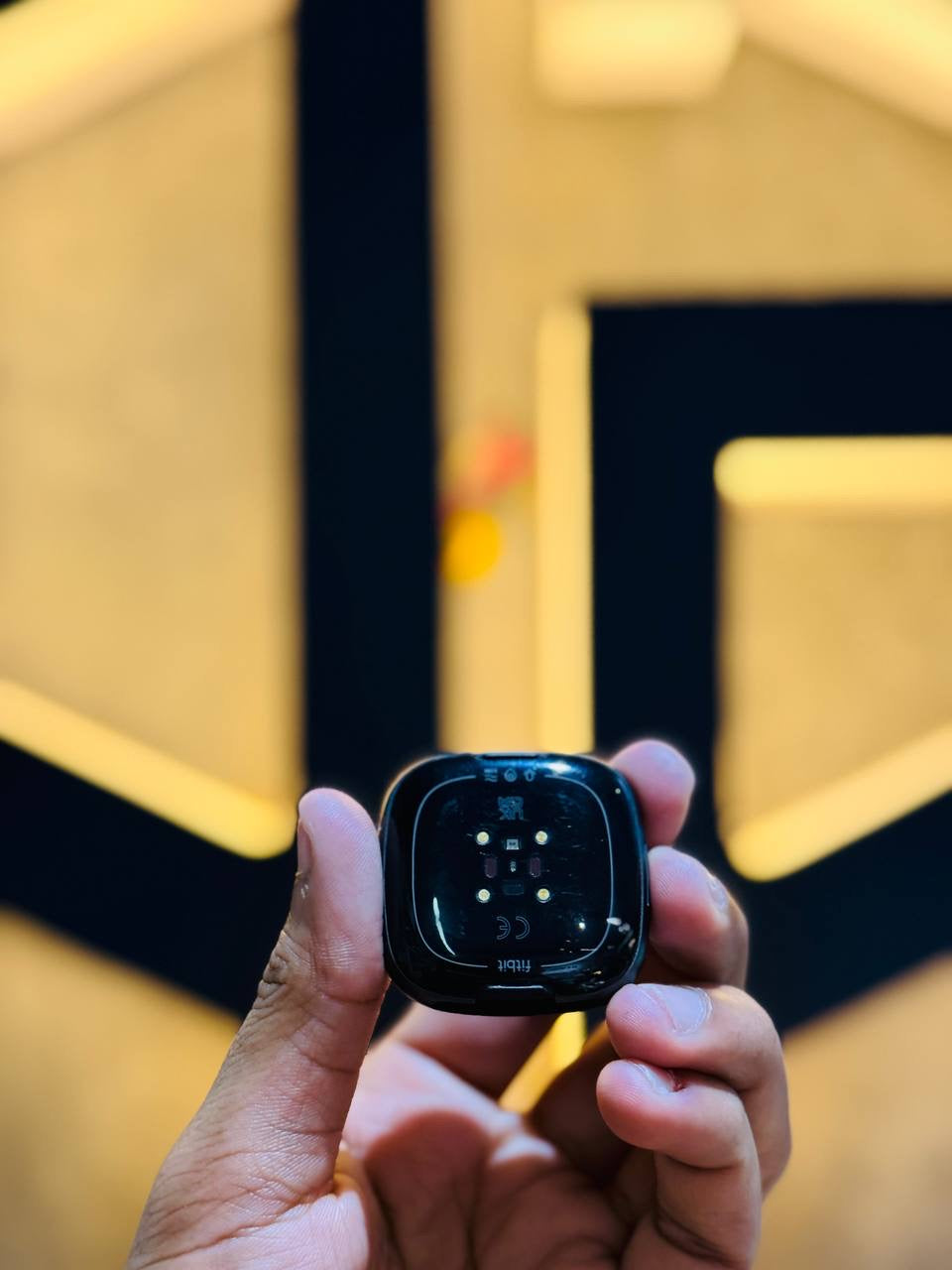 Google Fitbit Versa 4 GPS 24MM - BLACK - Code (6B081) - The Digital Hub