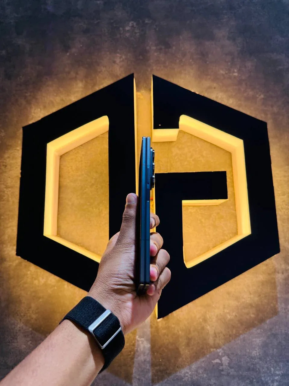 Samsung Z Fold 7 12+512GB - JETBLACK - Code (07339) - The Digital Hub