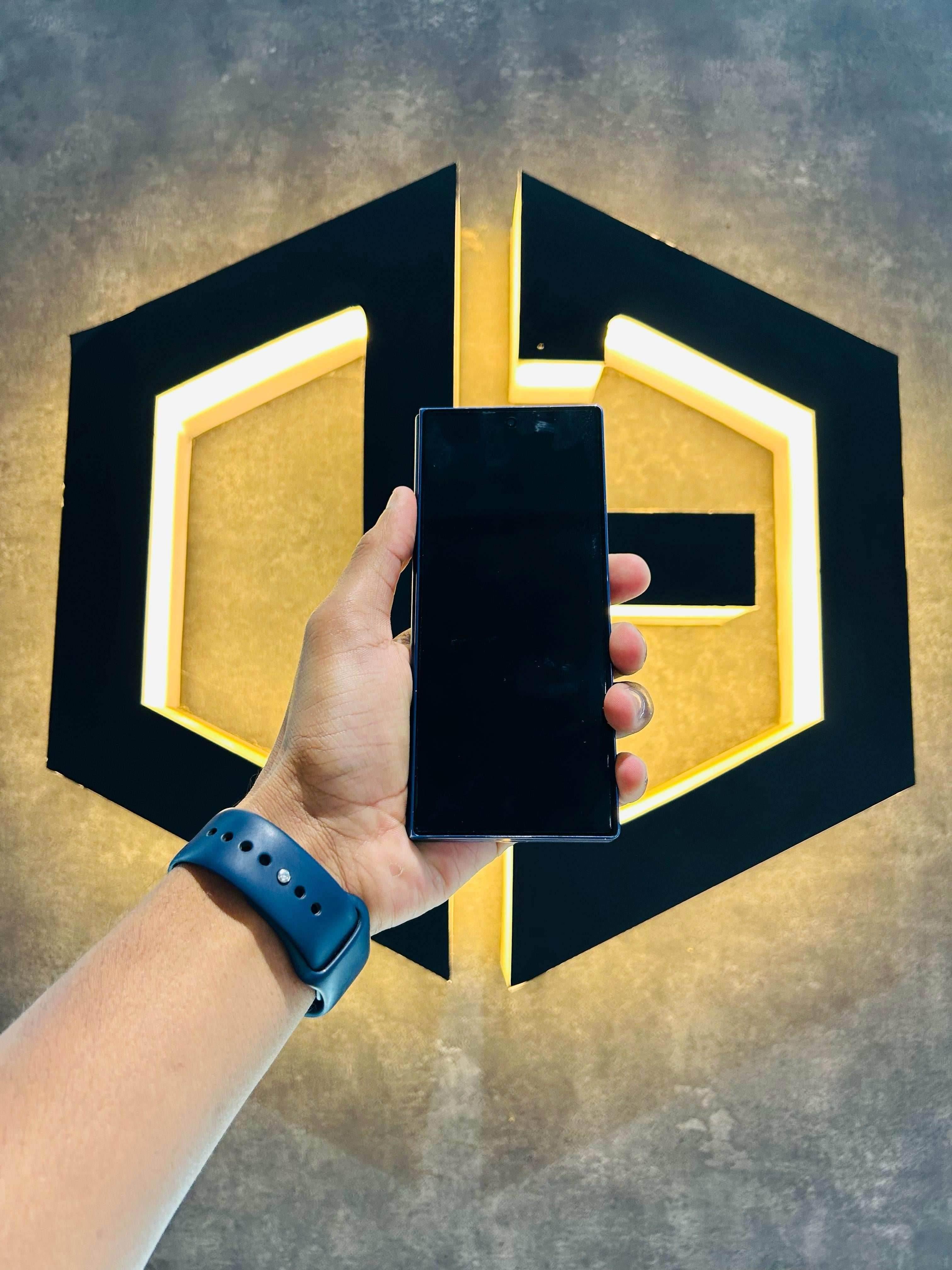 Samsung Z Fold 6 12+256Gb - Blue - Item Code (71567) - The Digital Hub