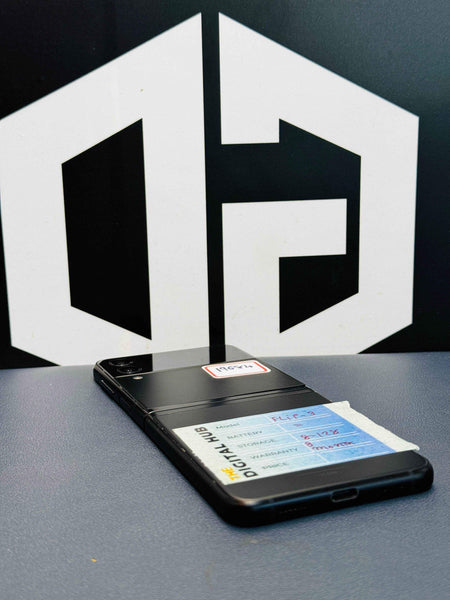 Samsung Zflip 3 8Gb | 128Gb Black - Product Id - 19684 - Pre-Owned - The Digital Hub