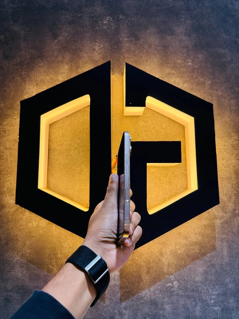 Apple iPhone 16 Pro Max 256GB - DESERT TITANIUM - Code (92991) - The Digital Hub