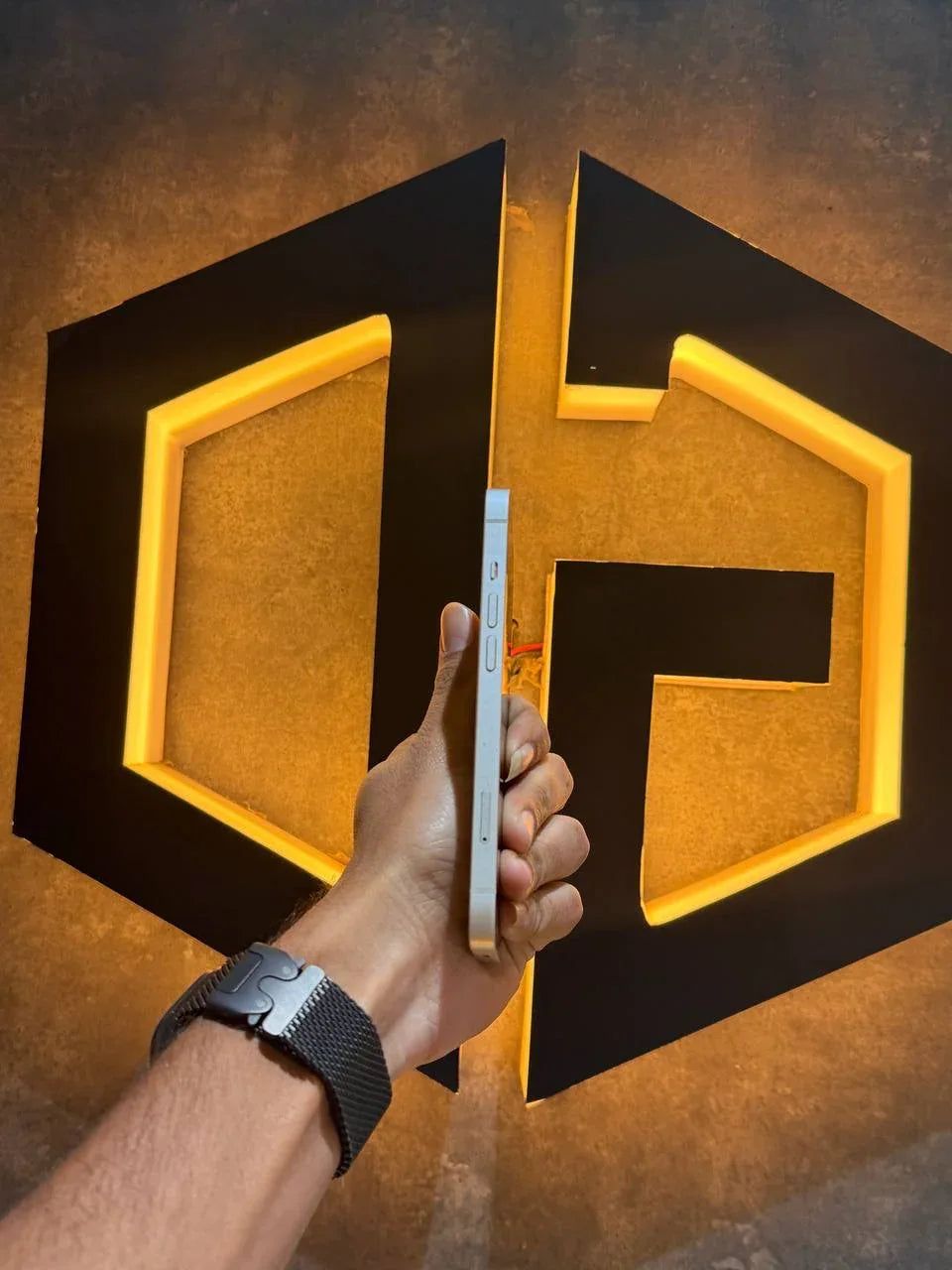 Apple iPhone 13 128GB - WHITE - Code (79947) - The Digital Hub