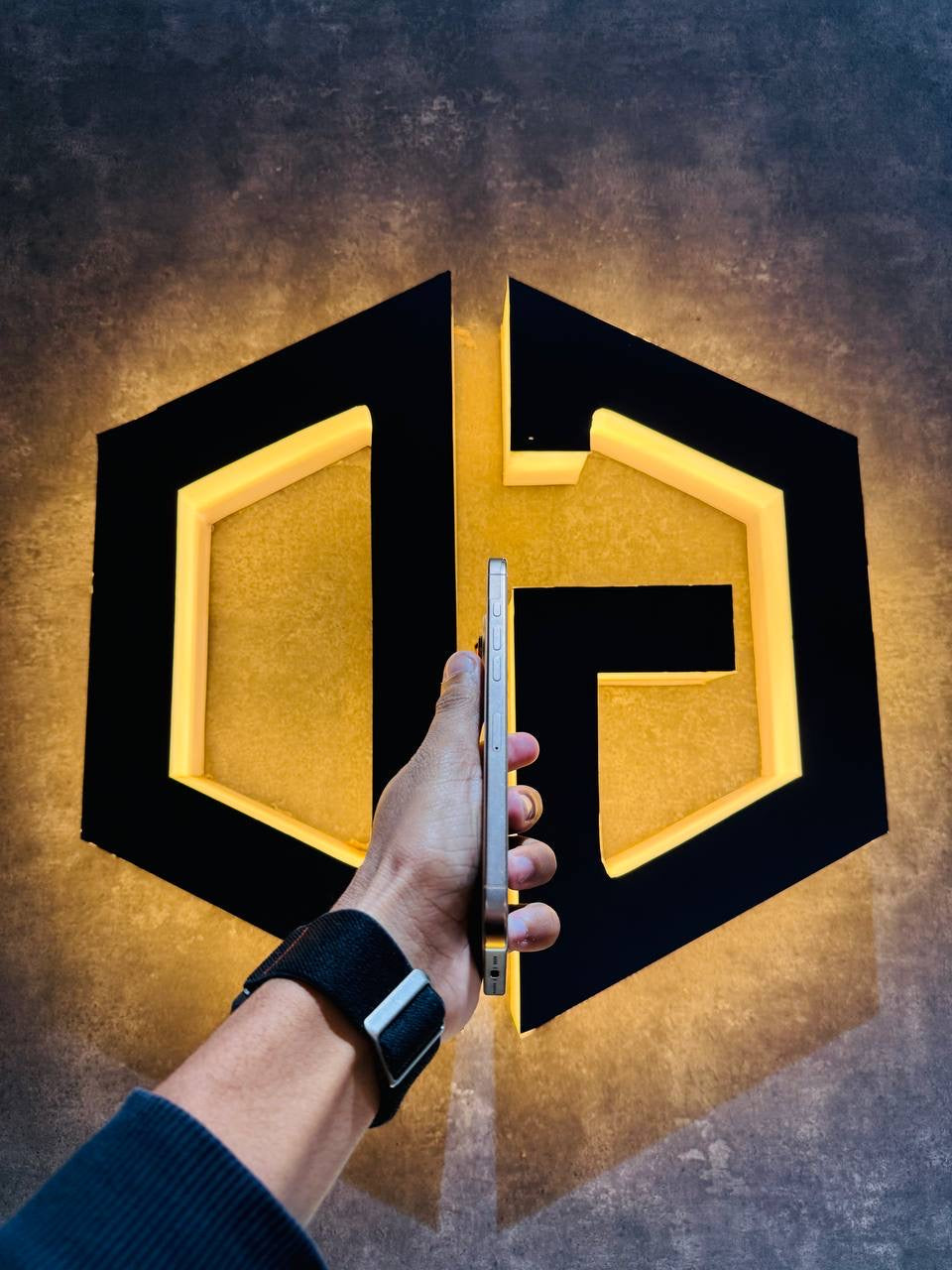 Apple iPhone 16 Pro Max 256GB - DESERT TITANIUM - Code (92991) - The Digital Hub