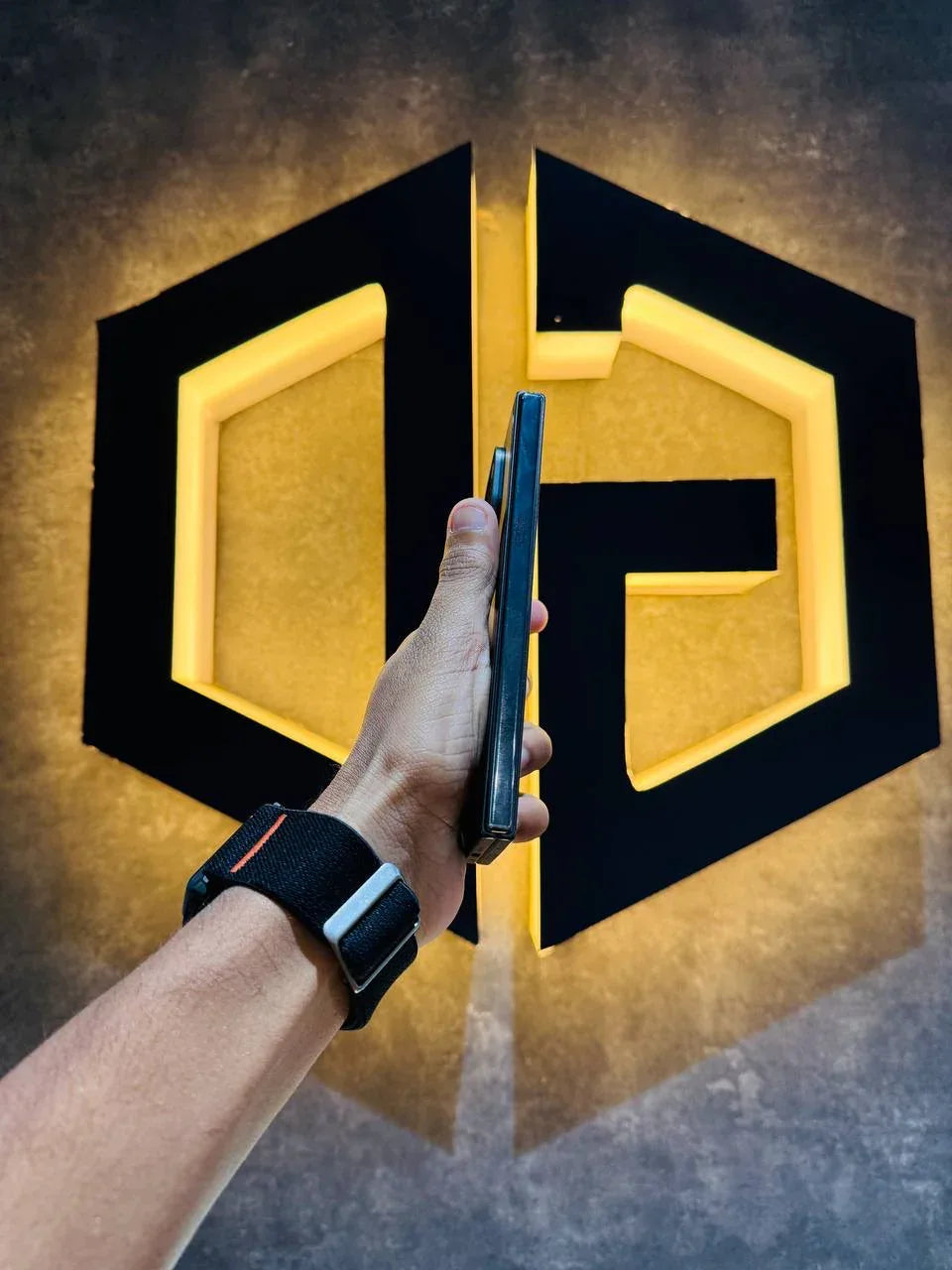 Google Pixel 9 Pro Fold 12+256GB - BLACK - Code (72500) - The Digital Hub