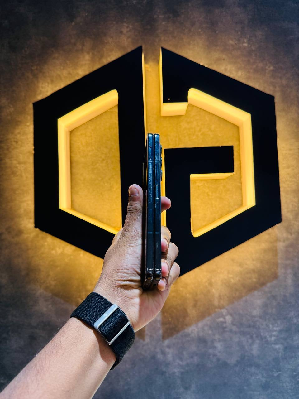 Samsung Z Fold 5 12+512GB - BLACK - Code (61748) - The Digital Hub