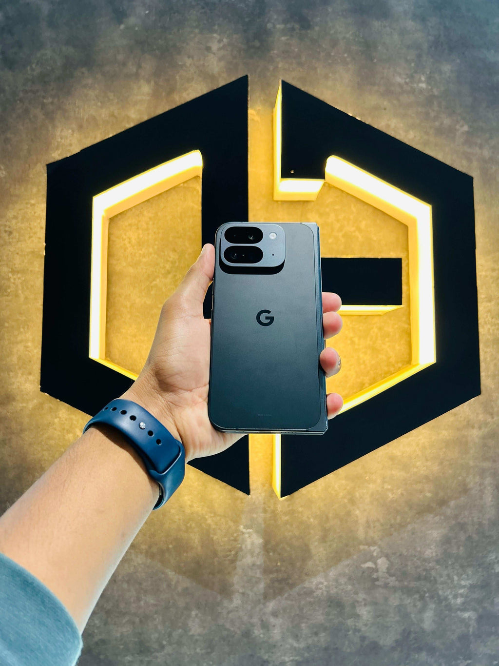 Google Pixel 9 Pro Fold 12+256GB - Black - Item Code (66129)