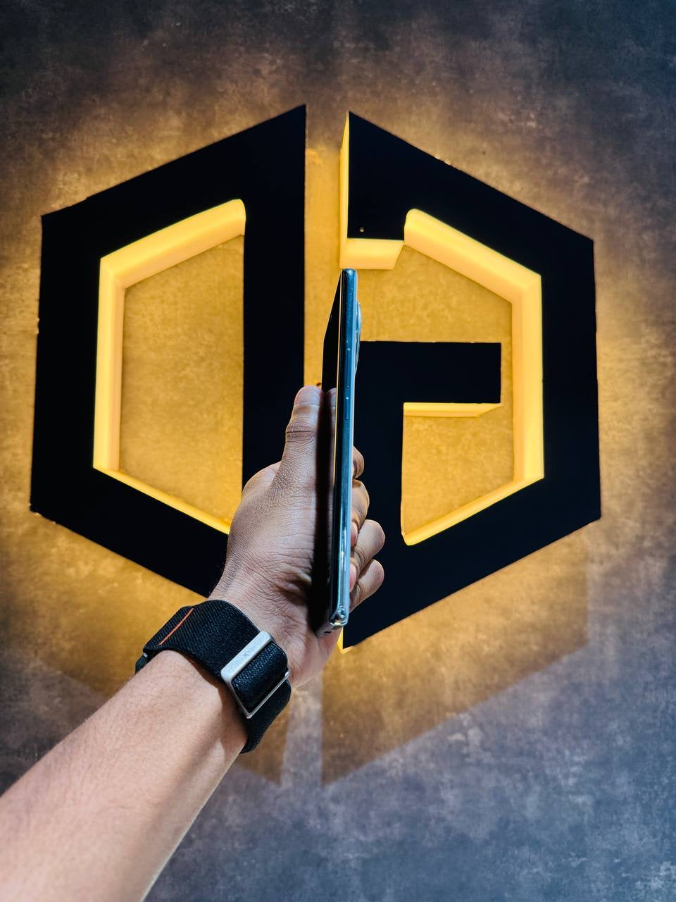 Vivo V30E 8+256GB - BLUE - Code (46250) - The Digital Hub