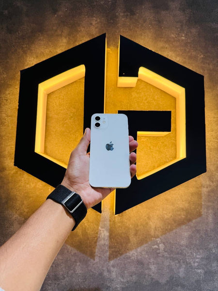 Apple iPhone 12 64GB - WHITE - Code (39276) - The Digital Hub