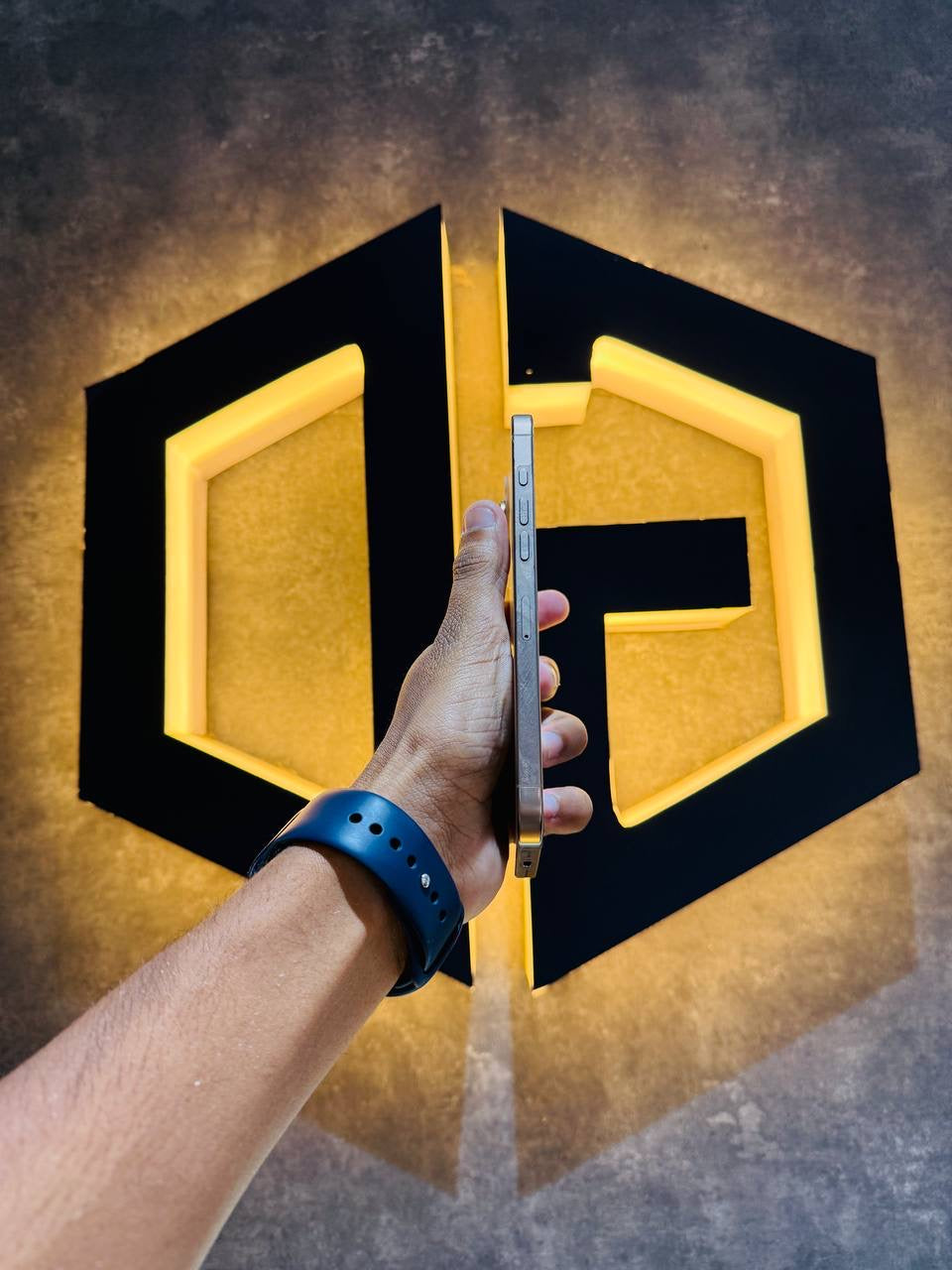 Apple iPhone 16 Pro Max 256GB - DESERT TITANIUM - Code (81393) - The Digital Hub