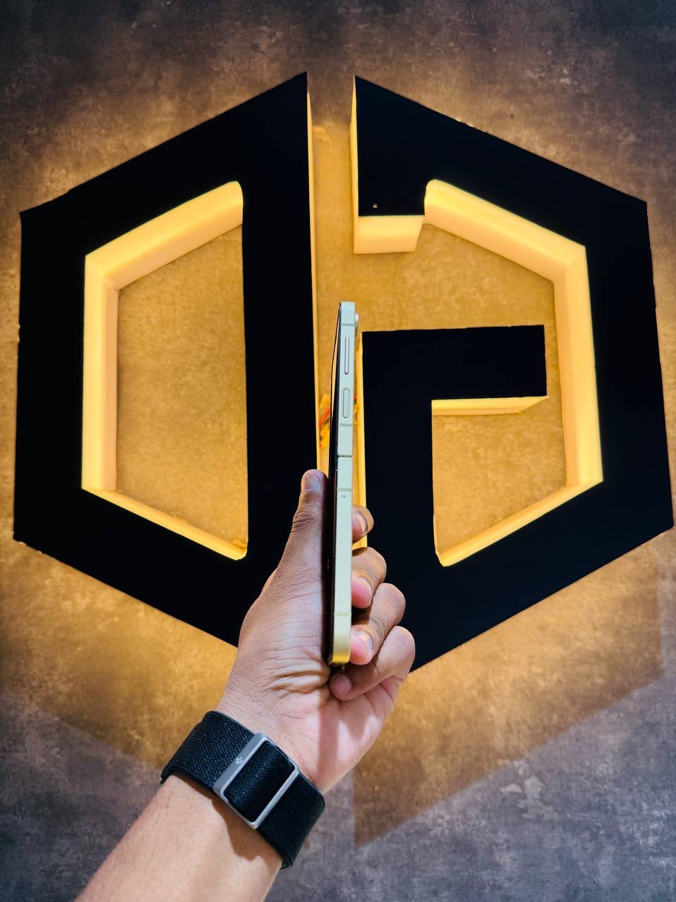 Samsung Z Flip 6 12+256GB - YELLOW - Code (34154) - The Digital Hub