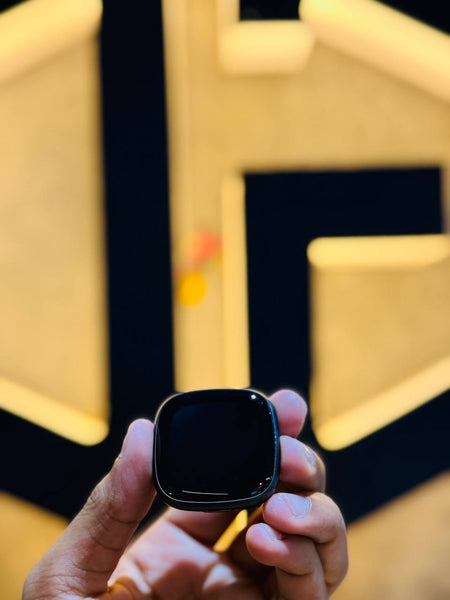 Google Fitbit Versa 4 GPS 24MM - BLACK - Code (6B081) - The Digital Hub