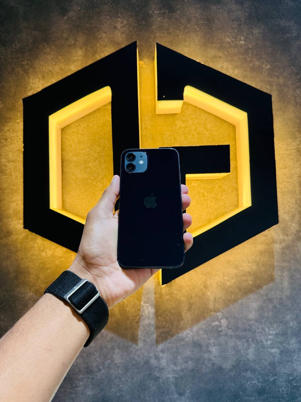 Apple iPhone 12 128GB - BLACK - Code (07574) - The Digital Hub