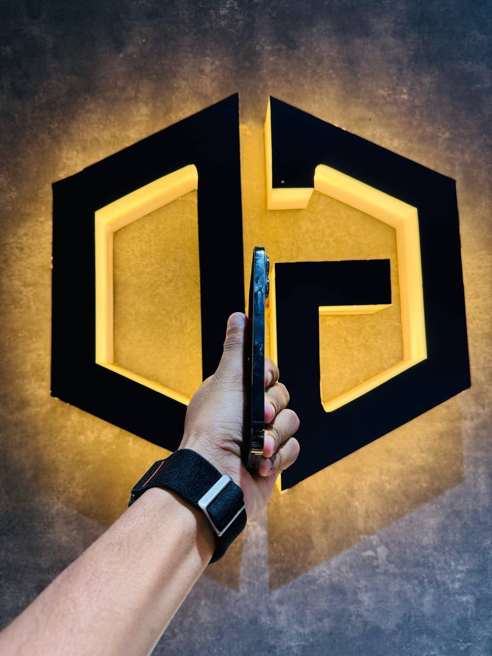 Apple iPhone 13 Pro 128GB - BLACK - Code (56387) - The Digital Hub