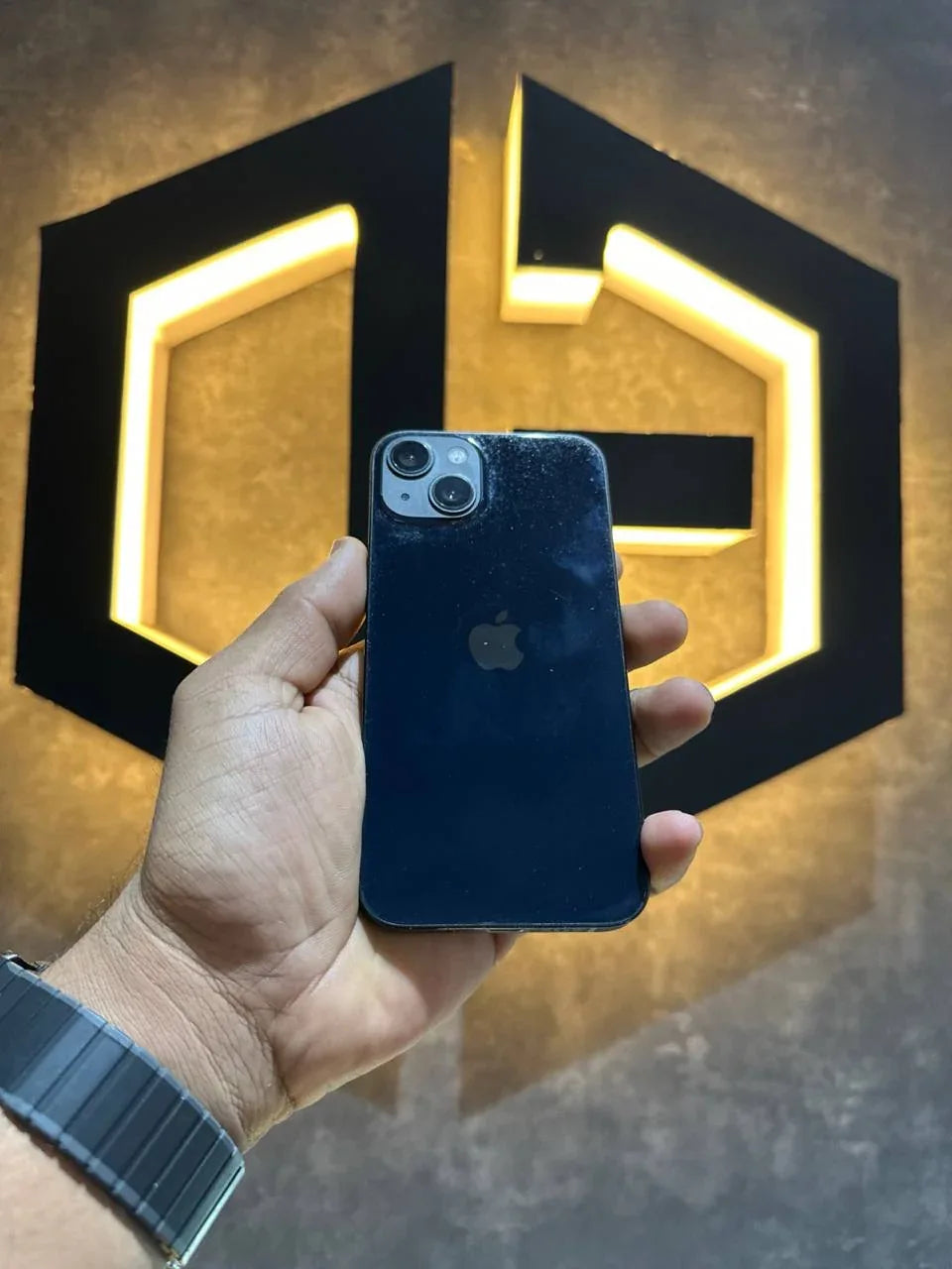 Apple iPhone 13 128GB - BLACK - Code (59413) - The Digital Hub