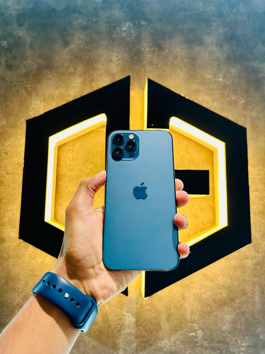 Apple iPhone 12 Pro Max 256Gb - Blue - Item Code (20340)