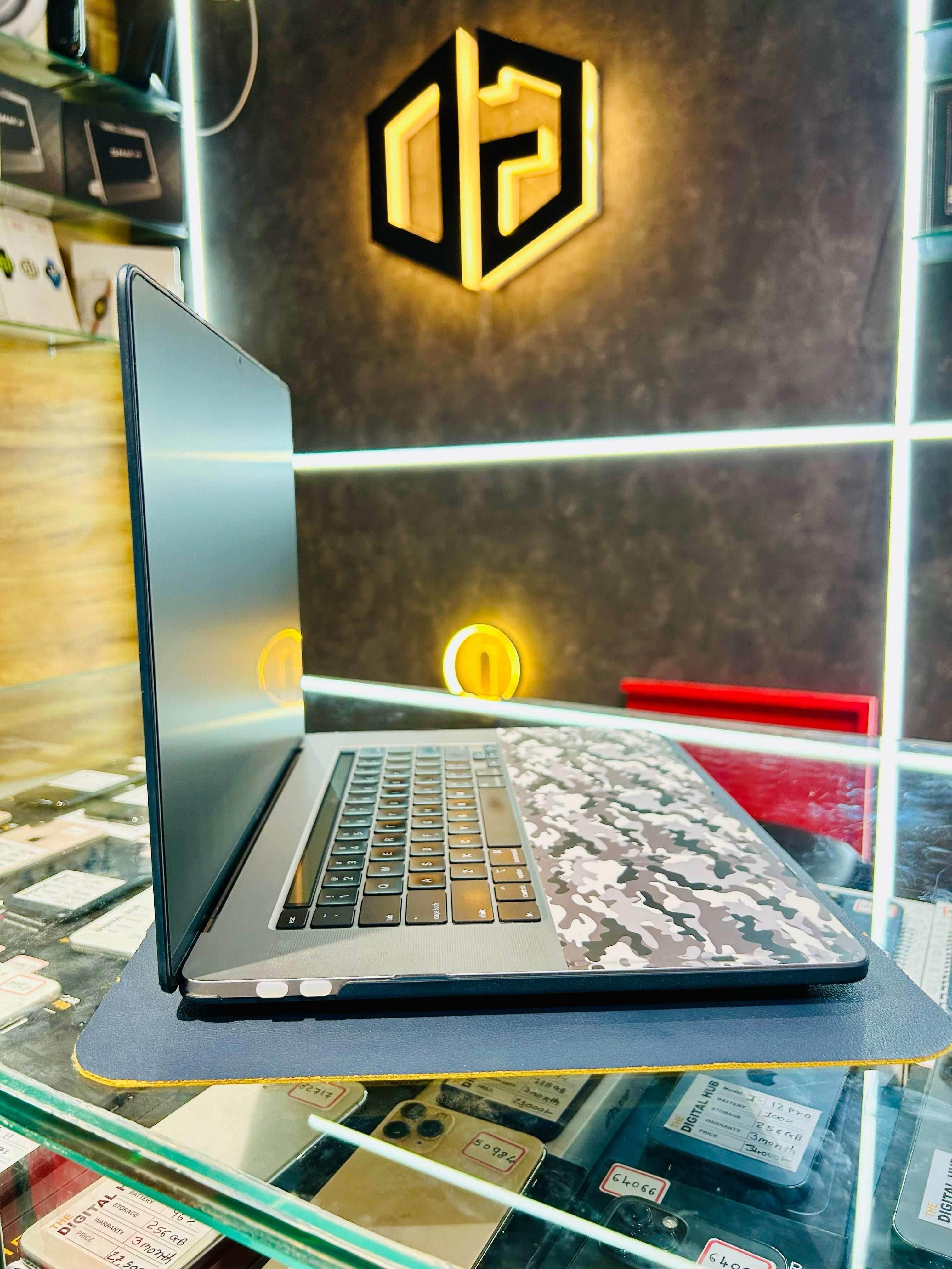 Apple Macbook Pro 2.6GHz Core i7 16GB Ram +512GB SSD - SILVER - Item Code (KMD6M) - The Digital Hub