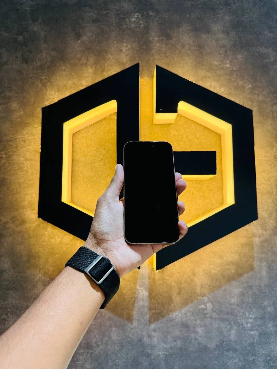 Apple iPhone 16 Pro 512GB - DESERT TITANIUM - Code (79561) - The Digital Hub