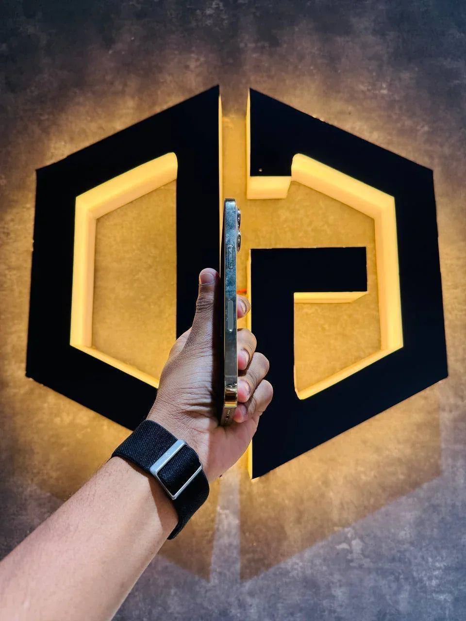 Apple iPhone 13 Pro 128GB - GOLD - Code (74030) - The Digital Hub