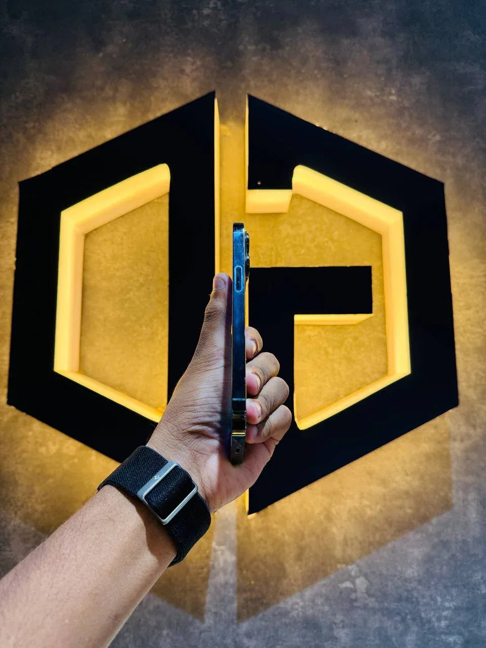 Apple iPhone 13 PRO 256GB - GREEN - Code (98650) - The Digital Hub