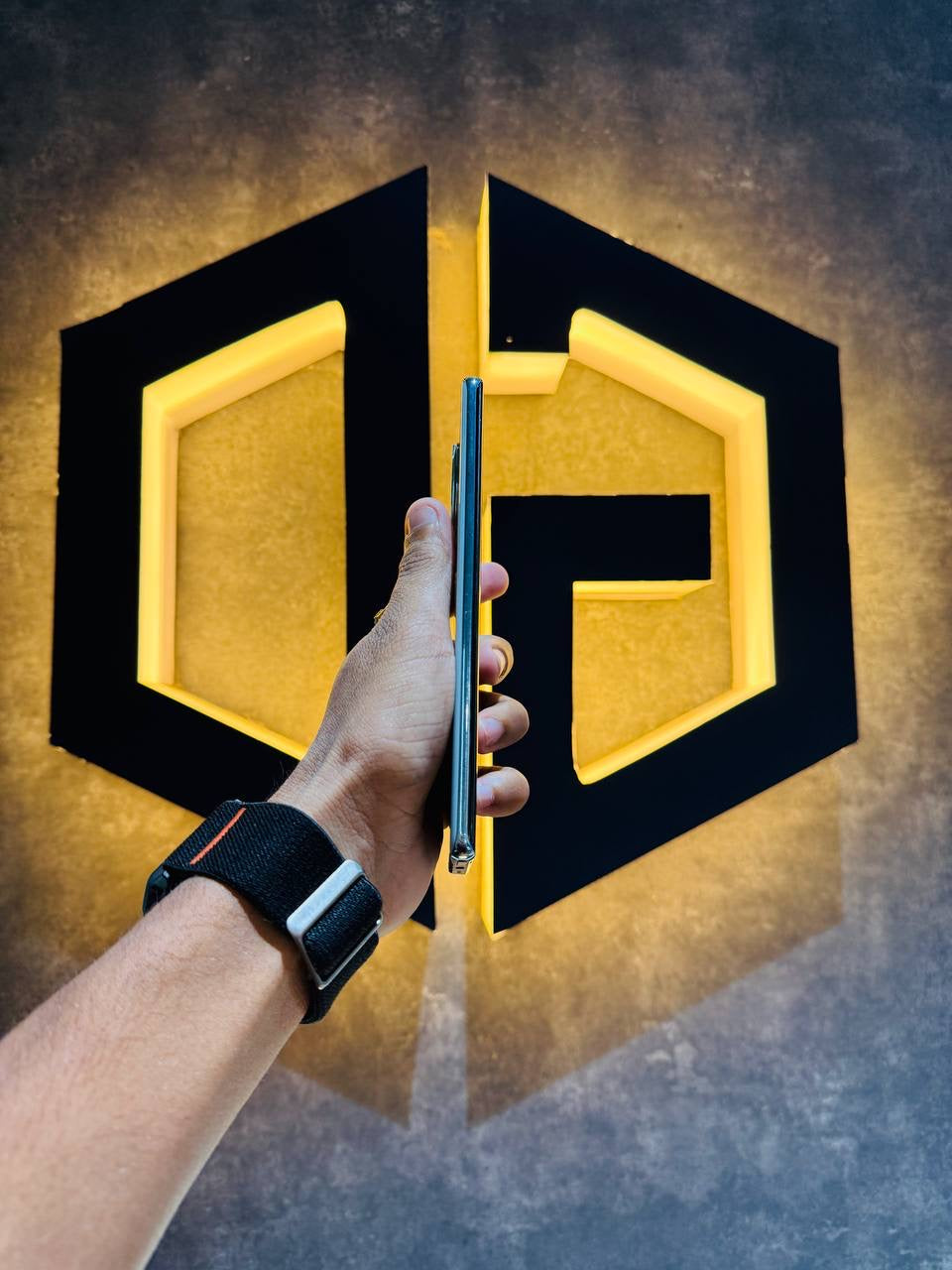 Vivo V30E 8+256GB - BLUE - Code (46250) - The Digital Hub