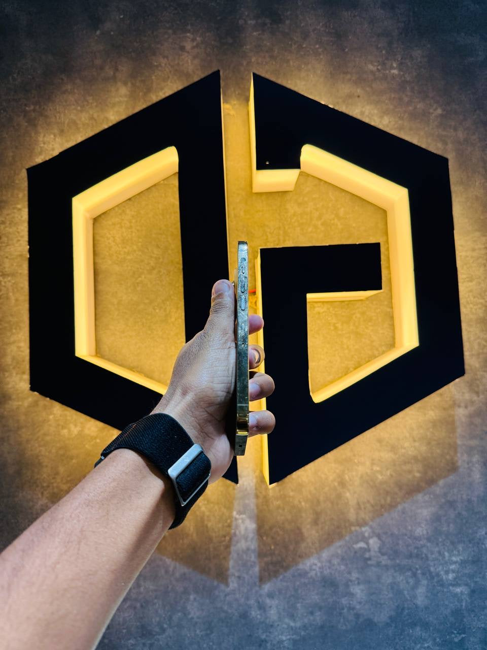 Apple iPhone 13 Pro 128GB - GOLD - Code (57750) - The Digital Hub