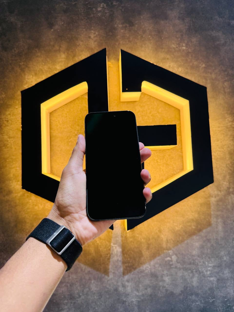 Apple iPhone 15 Plus 256GB - BLACK - Code (30000) - The Digital Hub