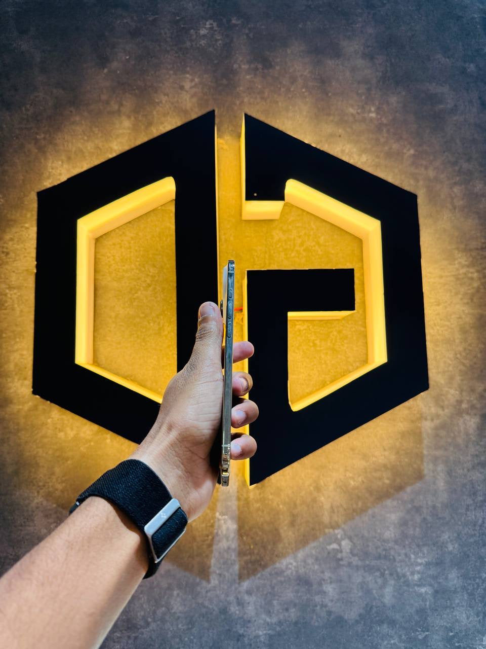 Apple IPhone Air 256GB - GOLD - Code (67774) - The Digital Hub