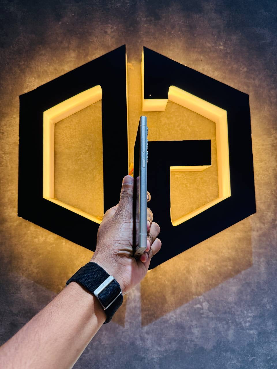 Samsung S24 Ultra 12+512GB - GRAY TITANIUM - Code (73671) - The Digital Hub