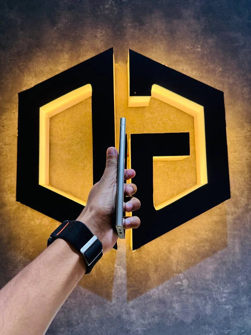 Samsung S24 Ultra 12+512GB - GRAY TITANIUM - Code (73671) - The Digital Hub