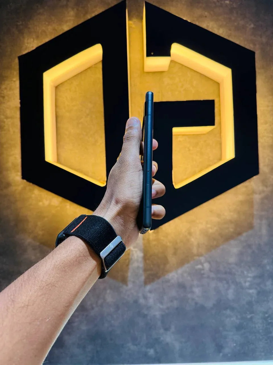 Google Pixel 7A 128GB - BLACK - Code (63625) - The Digital Hub