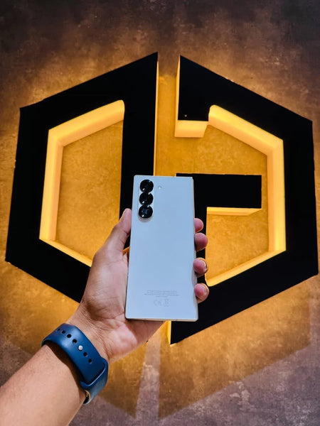 Samsung Z Fold 6 12+256GB - WHITE - Code (34185) - The Digital Hub