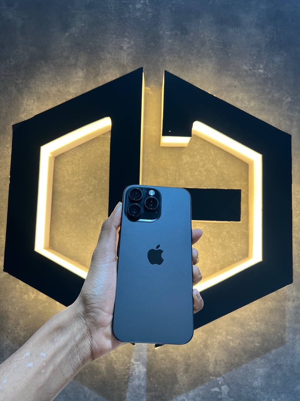 Apple iPhone 16 Pro Max 1TB - BLACK - Code (27054)