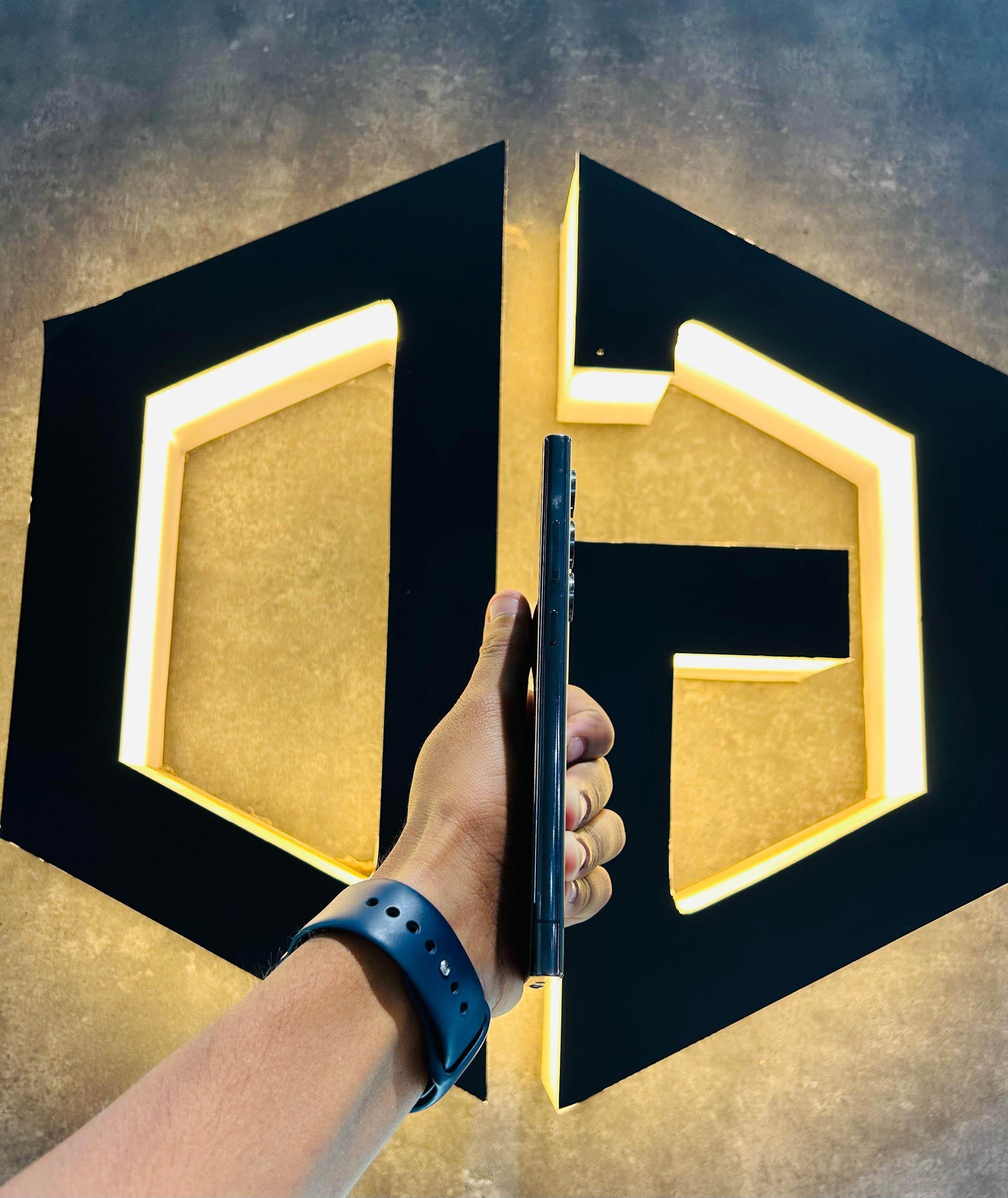 Samsung S23 Ultra 12+512Gb- Black - Item Code (77152) - The Digital Hub