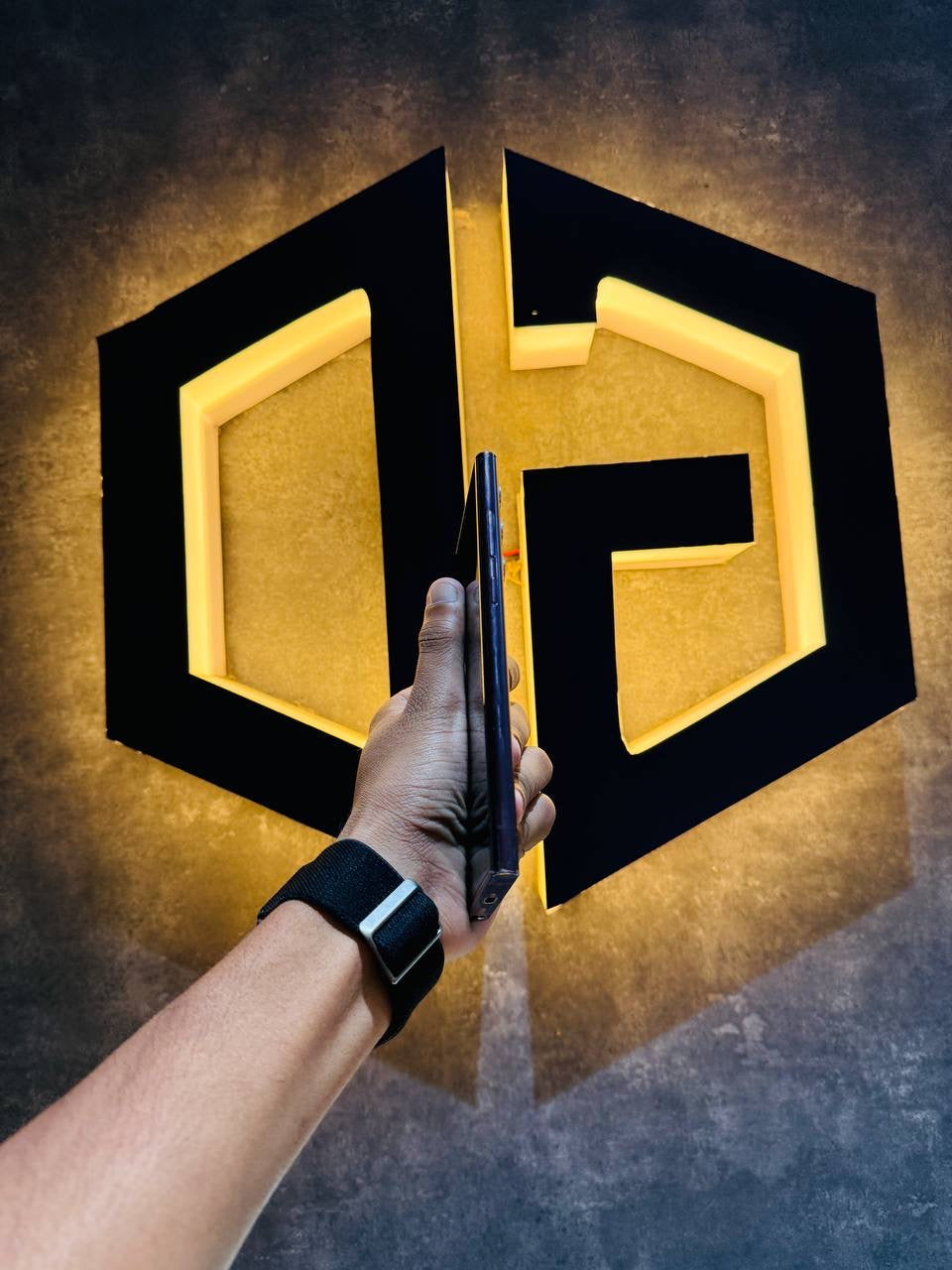 Samsung S22 Ultra 12+256GB - BURGUNDY - Code (82711) - The Digital Hub