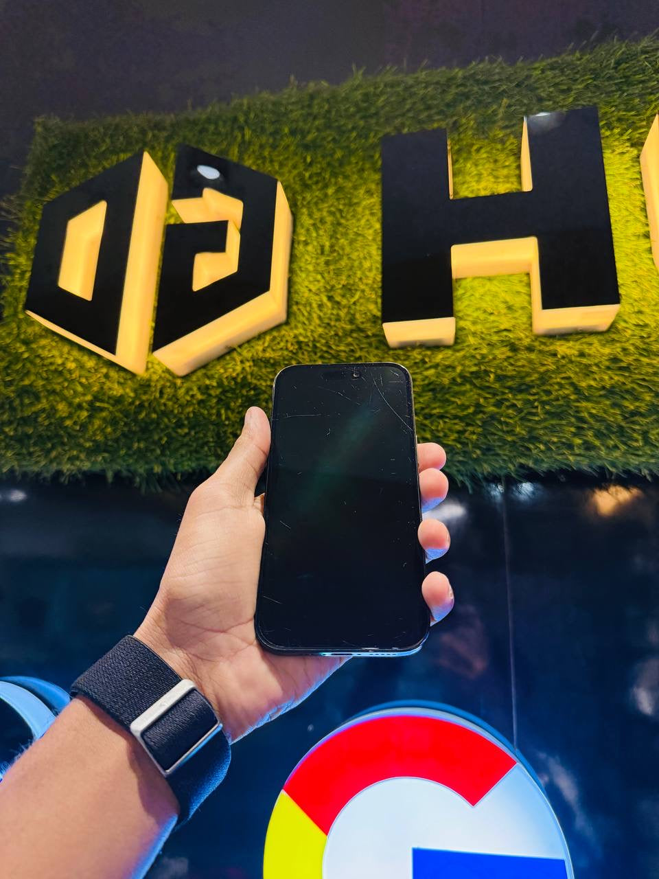 Apple iPhone 15 128GB - BLACK - Code (21600) - The Digital Hub