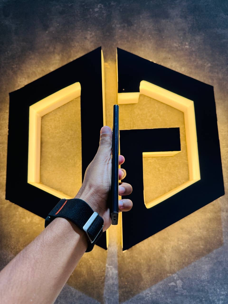 Samsung S22 Ultra 12+256GB - BLACK - Code (21506) - The Digital Hub