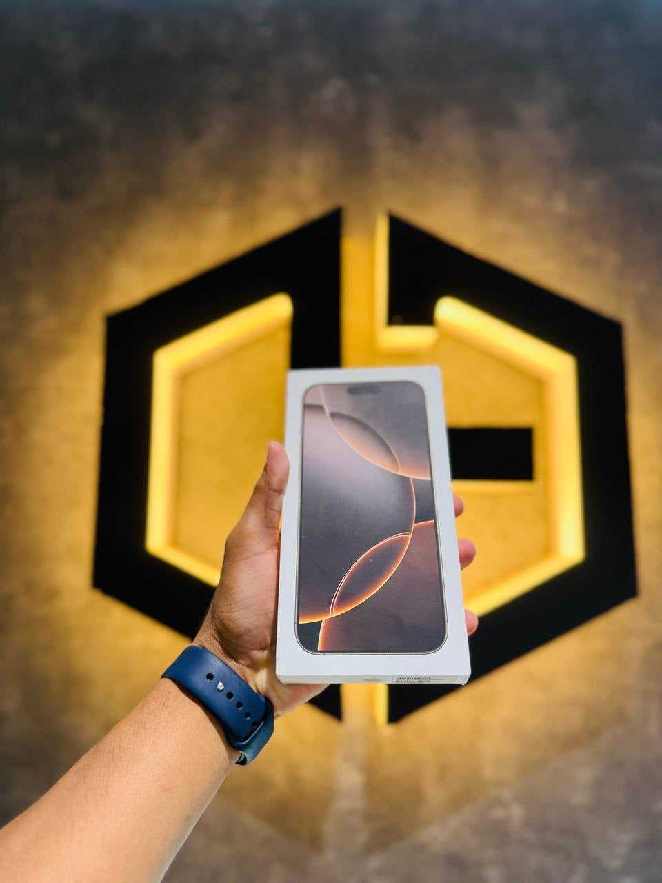 Apple iPhone 16 Pro Max 256GB - DESERT TITANIUM - Code (08742)