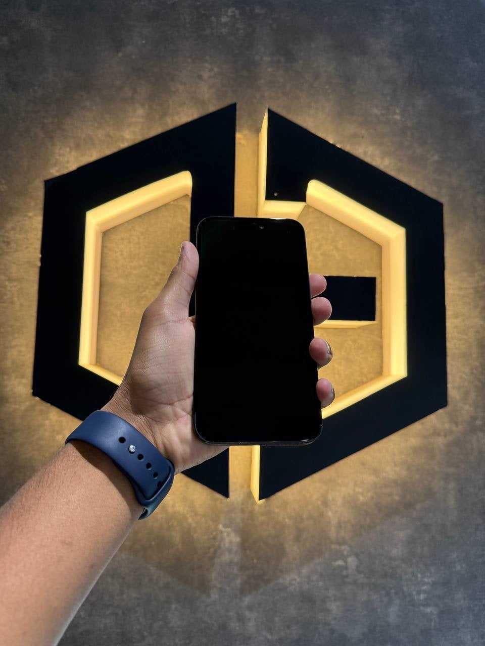 Apple iPhone 15 Plus 128GB - BLACK - Code (14329) - The Digital Hub