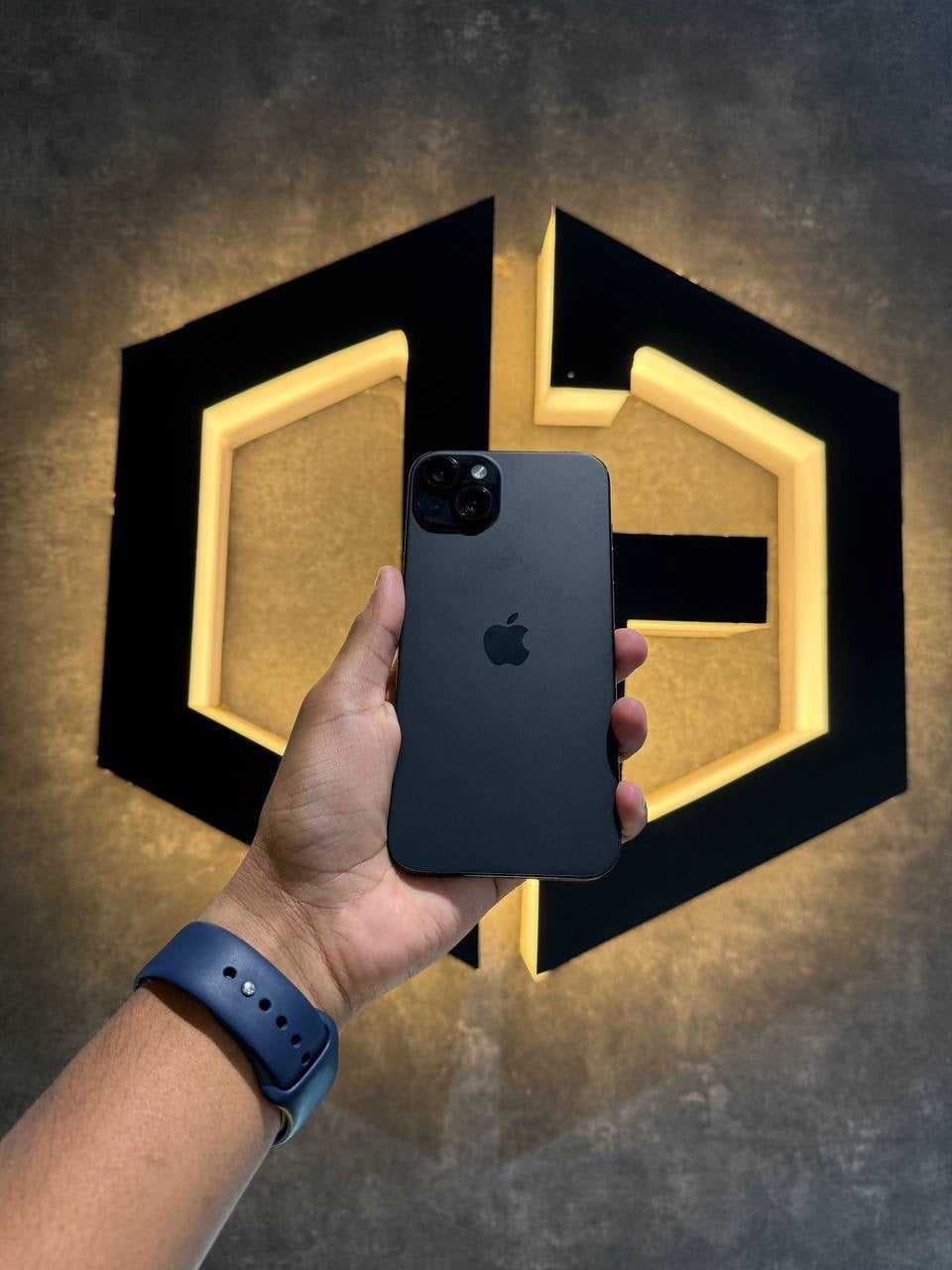 Apple iPhone 15 Plus 128GB - BLACK - Code (14329) - The Digital Hub