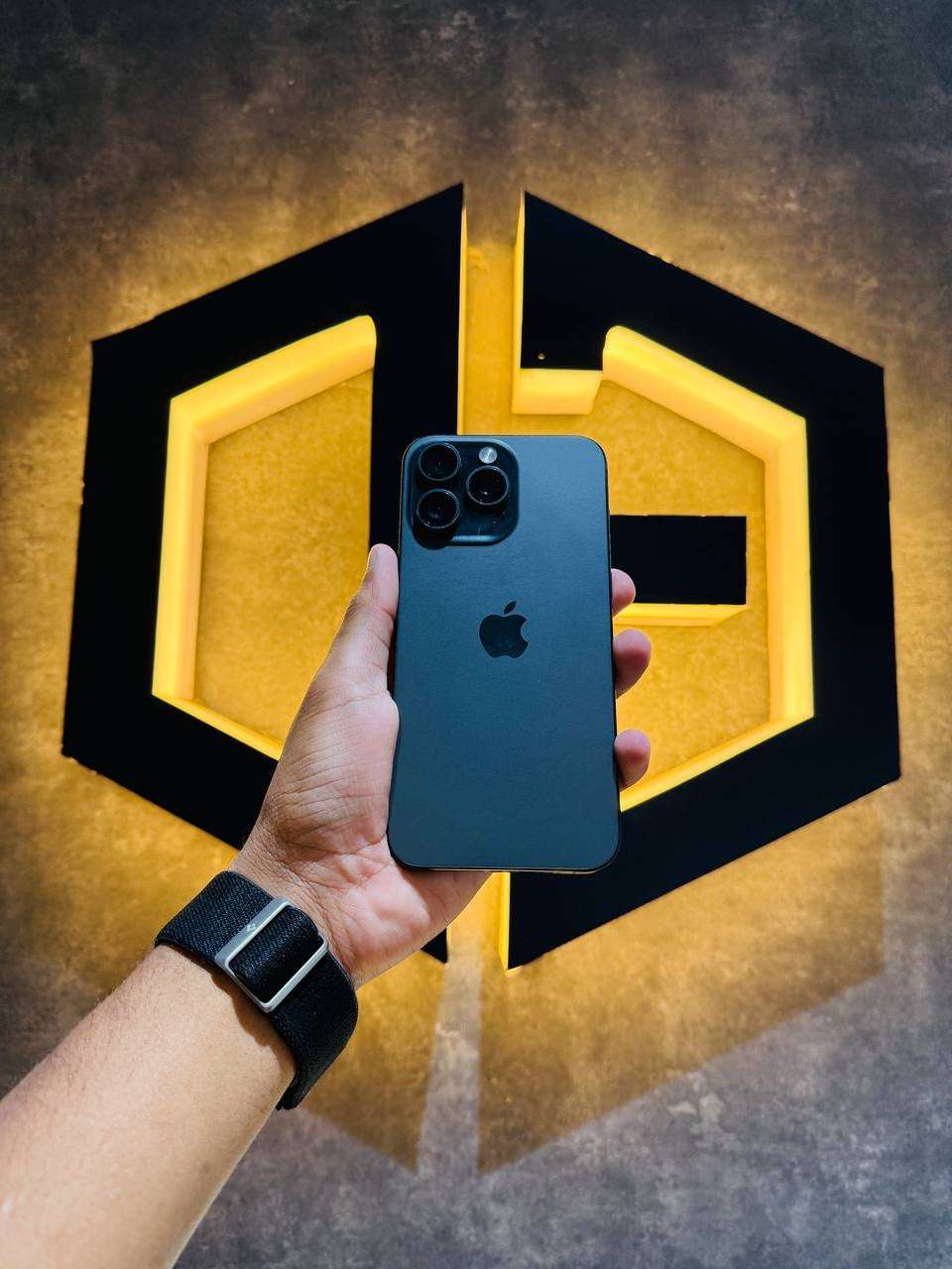 Apple iPhone 15 Pro Max 256GB - BLACK - Code (74279)