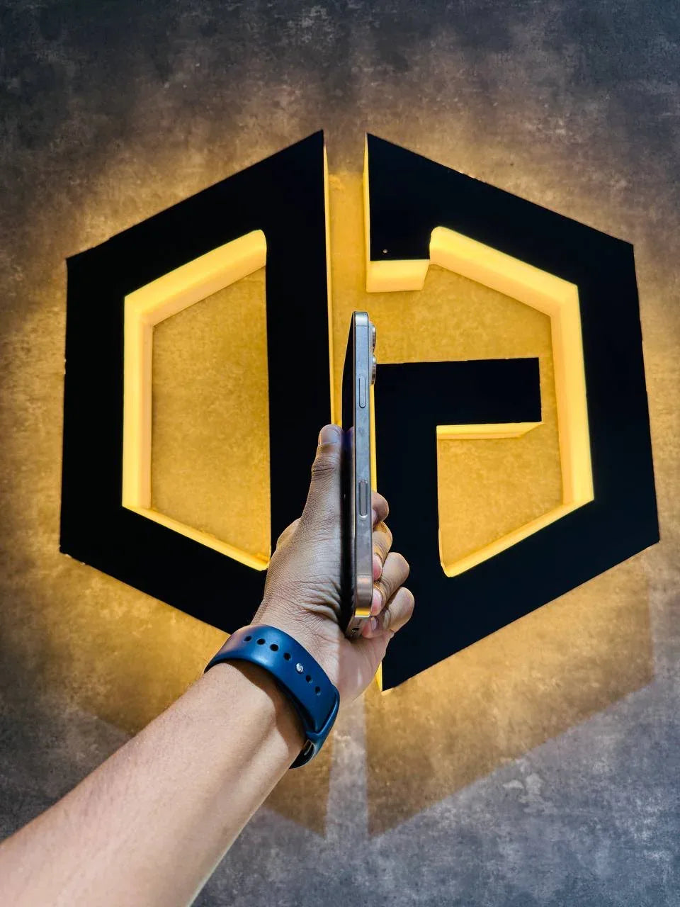 Apple iPhone 16 Pro Max 256GB - DESERT TITANIUM - Code (81393) - The Digital Hub