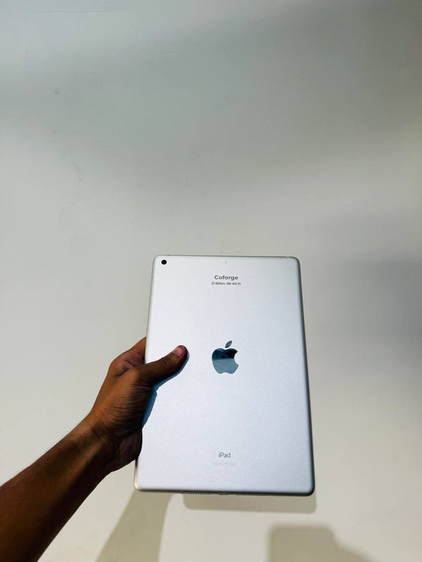 Apple IPad 9TH Gen 64GB - SILVER - Code (XKG9P)