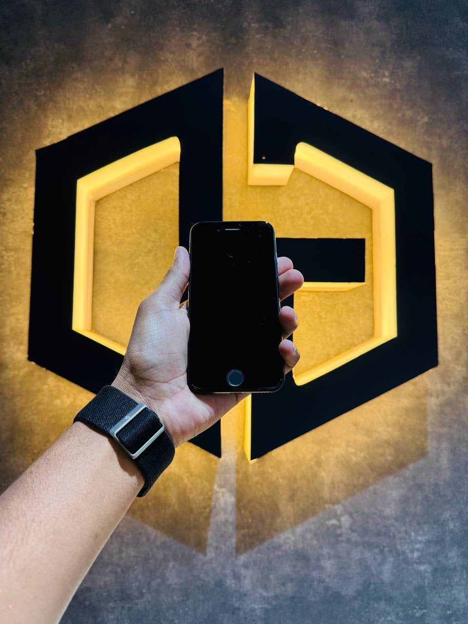 Apple iPhone SE 3RD Gen 64GB - BLACK - Code (96071) - The Digital Hub