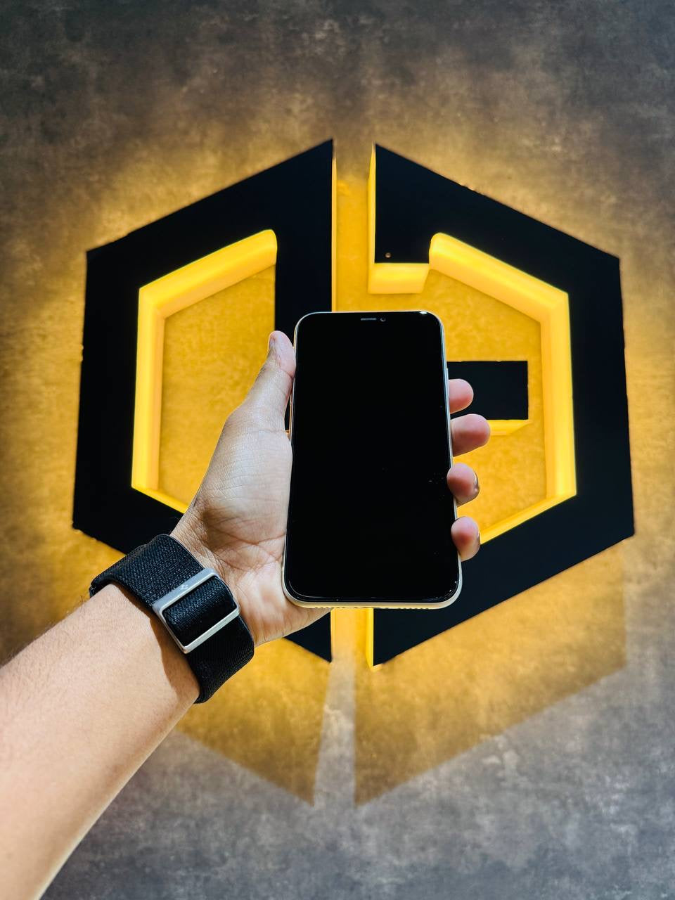 Apple iPhone 11 64GB - WHITE - Code (15577)